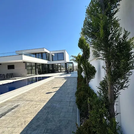 Infinity Вилла Rrushkull (Durres)