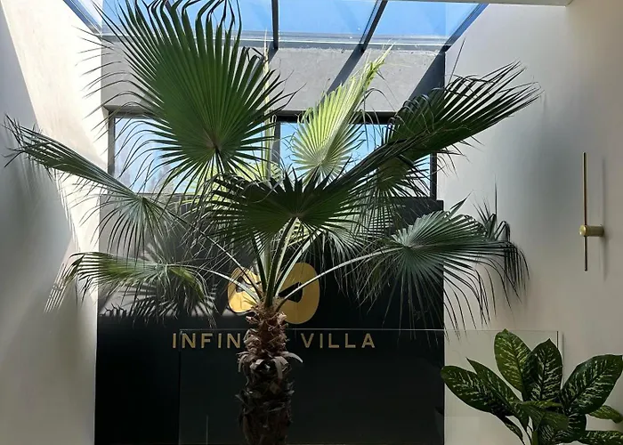 Villa Infinity