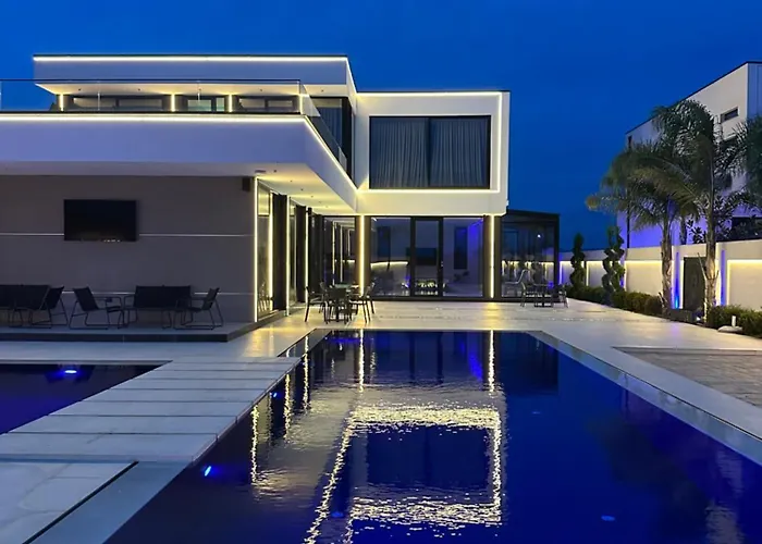 Infinity Villa